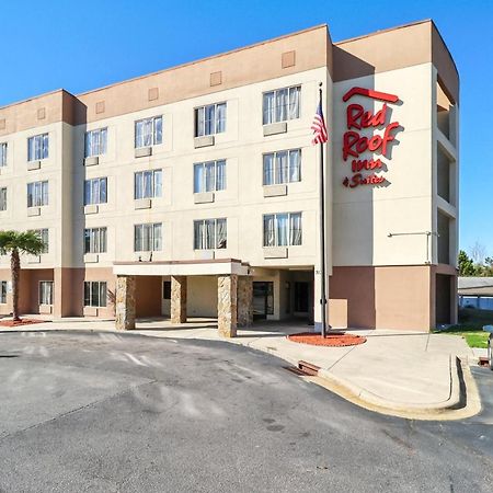 Red Roof Inn & Suites Fayetteville-Fort Bragg Esterno foto