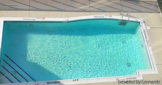 Red Roof Inn & Suites Fayetteville-Fort Bragg Esterno foto